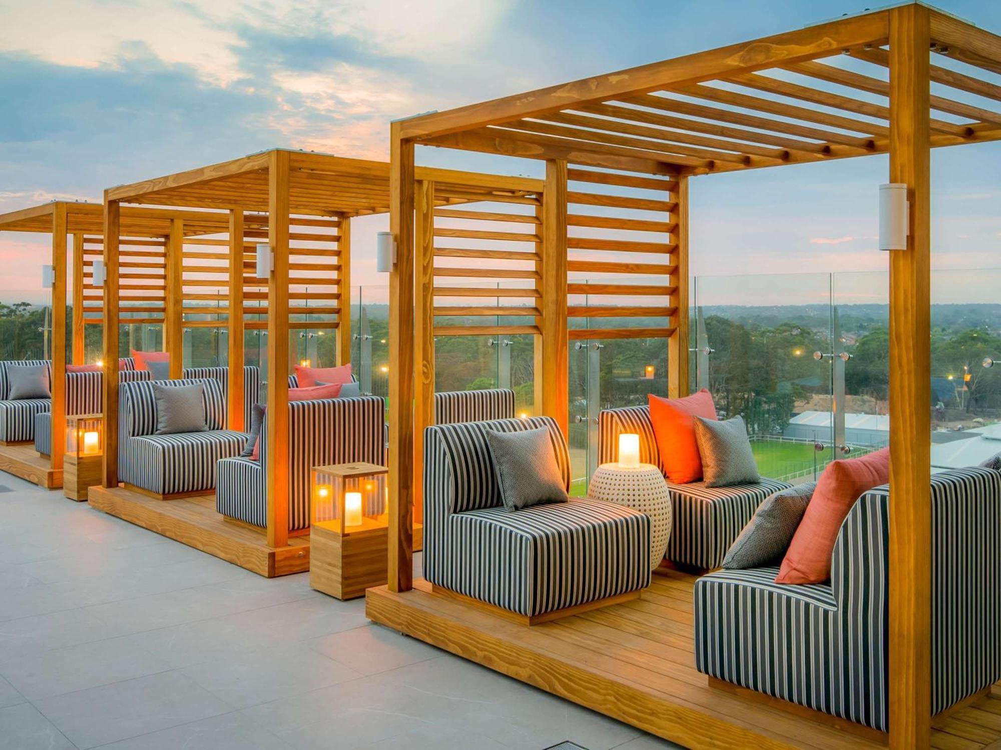 The William Inglis Mgallery Warwick Farm Extérieur photo The Sky Bar
