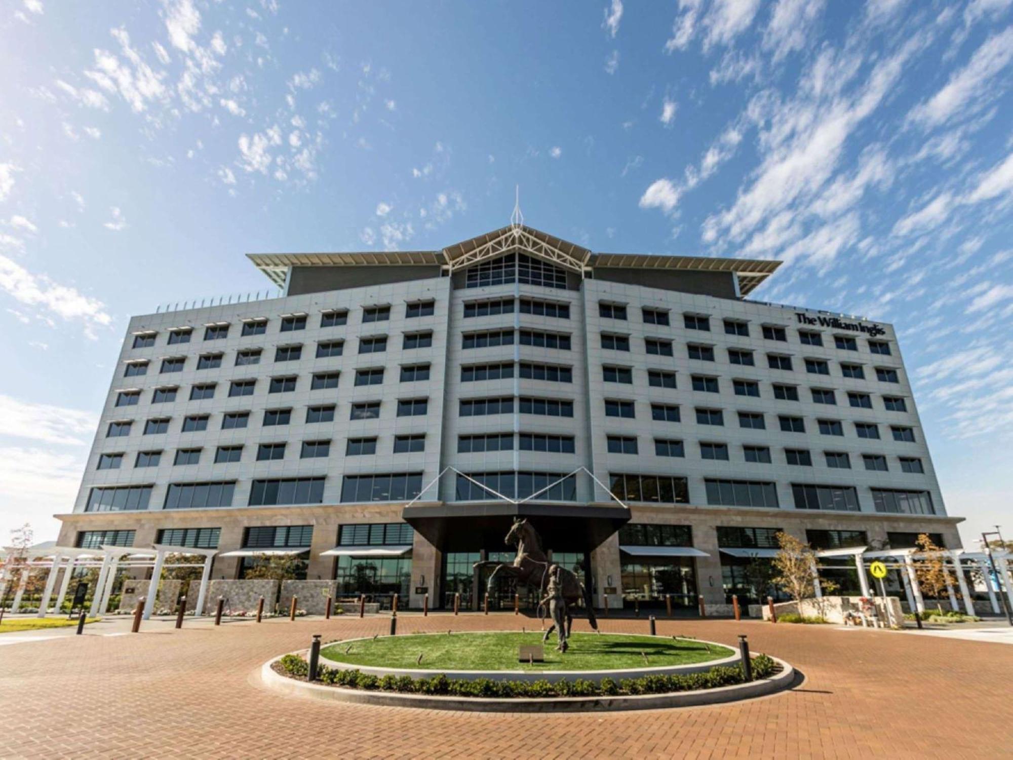 The William Inglis Mgallery Warwick Farm Extérieur photo The new hospital building